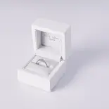 Pierścionek zaręczynowy z diamentami z białego złota Pierścionek zaręczynowy z diamentami z białego złota